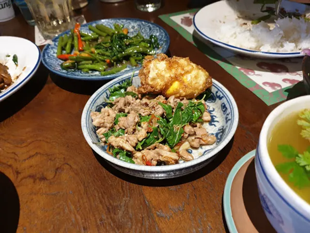 Err Urban Rustic Thai