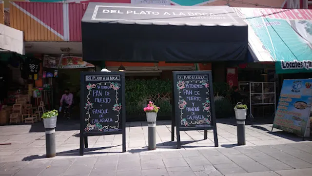 DEL PLATO A LA BOCA...