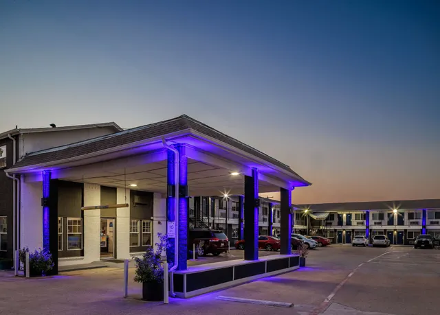 Studio 6 Fort Worth, TX -Stockyards East