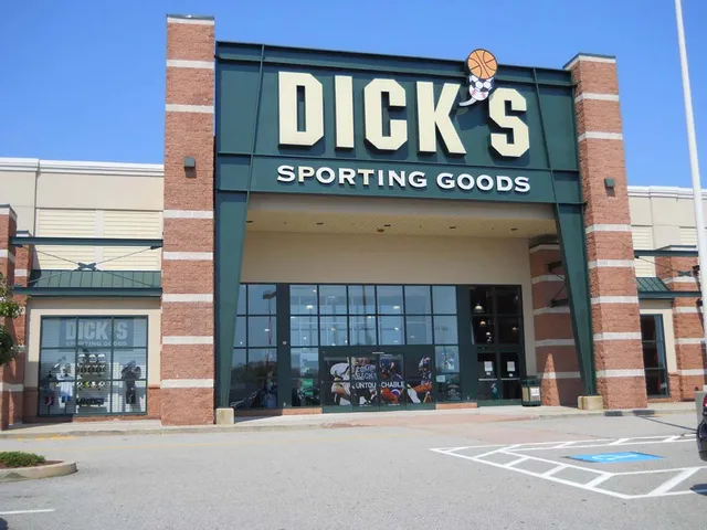 DICK'S Sporting Goods