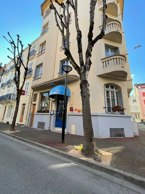 Hôtel Trianon / Nouveau Proprietaire