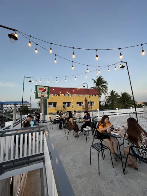 Street Cafe Poblacion