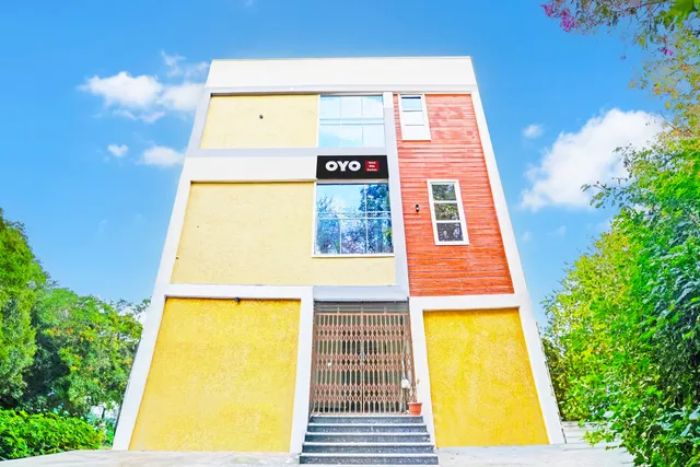 OYO Hotel Elite Enclave