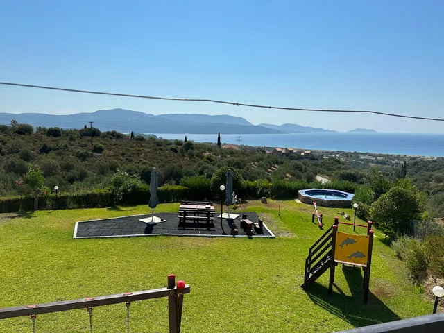 Meltemi Rooms and Apartmens