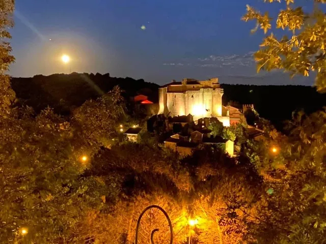 GITE D'ETAPE LOU CASTELLOU de DIO et VALQUIERES