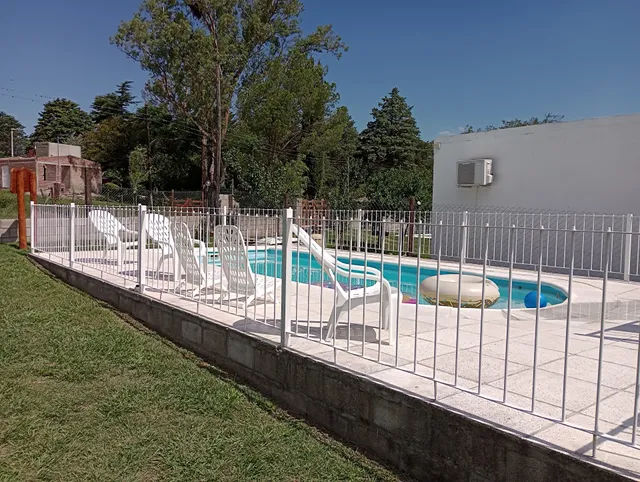 CABAÑAS Y DORMIS CACHILO, TANTI