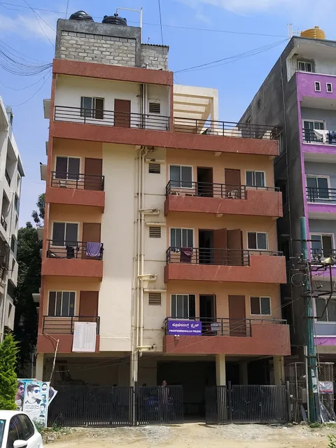 Professionals pride | Hourly