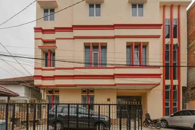 RedDoorz Syariah near Palembang Square Mall 3