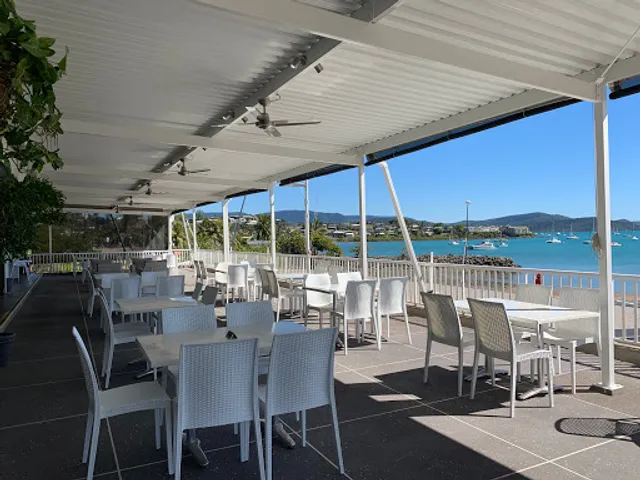Whitsunday Sailing Club Bar and Bistro