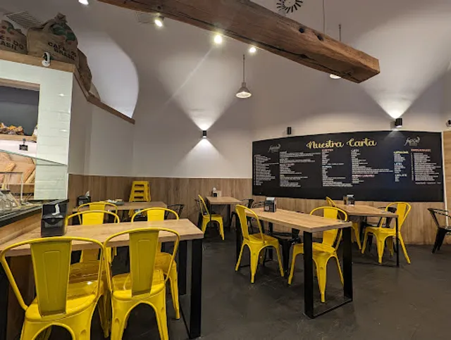 Fusion café y Panaderia gros.