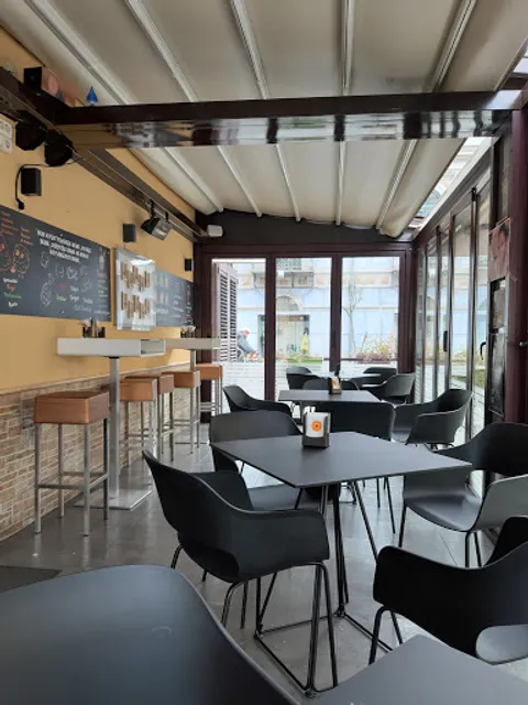 Bar Central | Aperitivi - Granite - Brioche col tuppo - Rustici - Pausa Pranzo - Champagne - Brolo