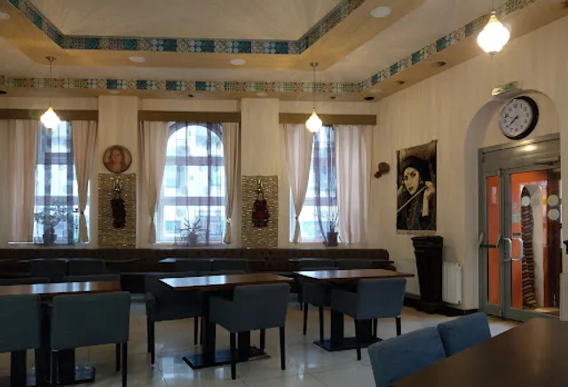 Babylon restaurant 1210