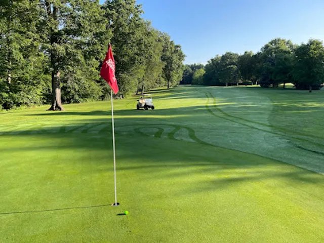 White Lake Oaks Golf Course and Event Center