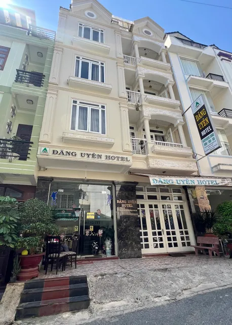 Khách sạn Đăng Uyên