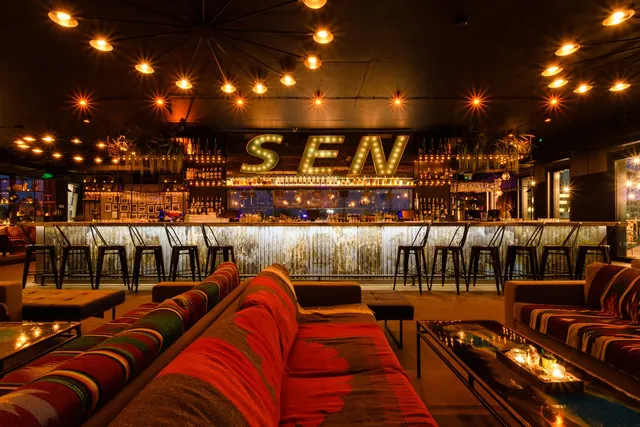 SEN NIGHTLIFE