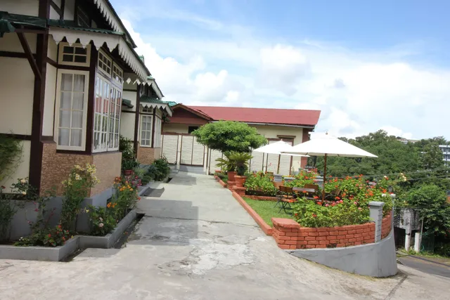 Cafe Shillong Bed and Breakfast