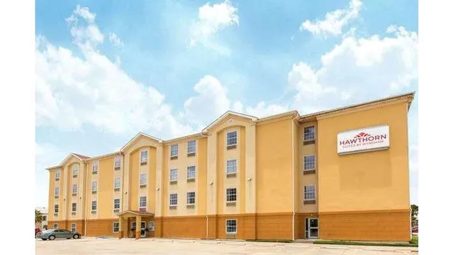 Hawthorn Extended Stay by Wyndham Corpus Christi Padre Is