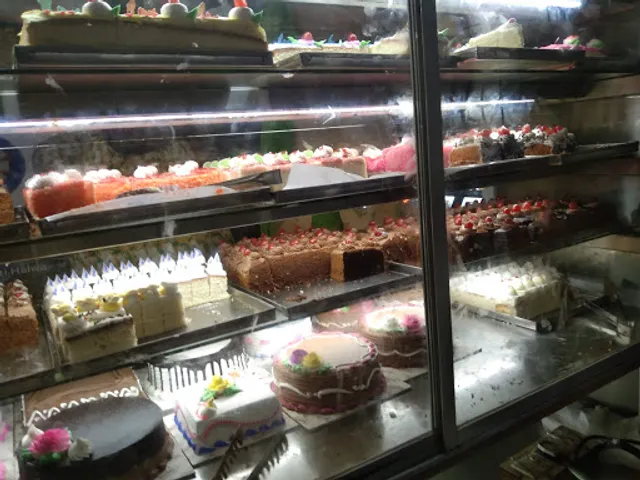 Nellai Santhi Sweet & Bakery