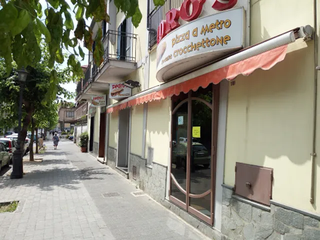 Pedro's Pizzeria Panuozzo