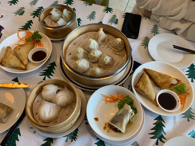 Lilly in the Valley Chinese Dumpling Restaurant 百合居