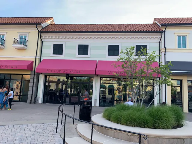 Victoria's Secret & PINK