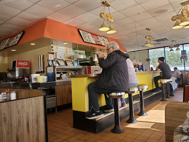 M & D's Pancakes & Waffles