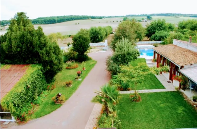 La Massonnière Gîte and Bed and Breakfast