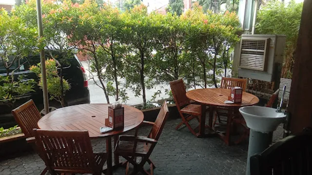 Warung Dim Sum (WARDIM), Kuliner Semarang