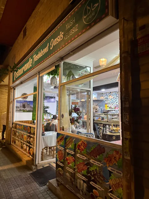 Restaurante Uzbeko Tashkent Oasis