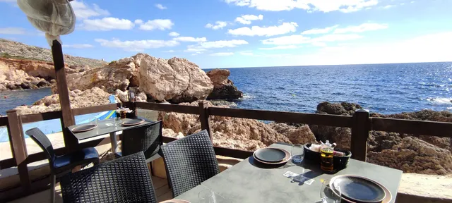 Carmen's Bar & Restaurant