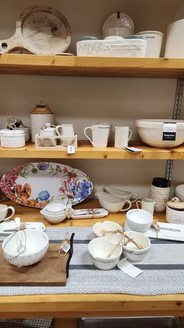 Higgin's Hallmark Shop