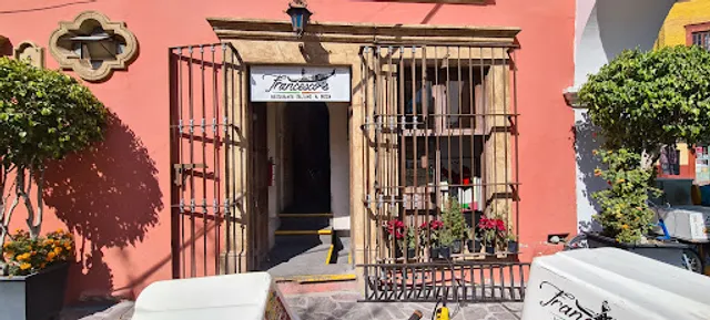 Francesco's Restaurante Italiano y Pizza