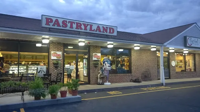 Pastry Land Bakery
