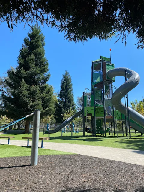 Rinconada park playground