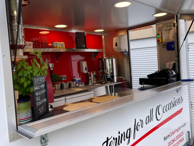 Nidge’s Artisan Pizza Kitchen