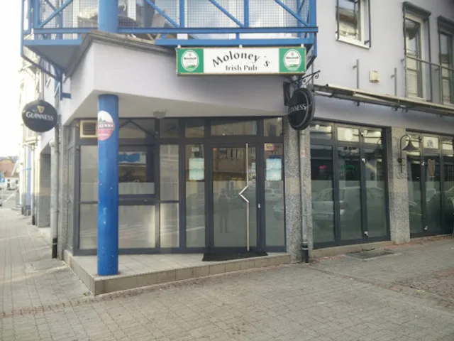 Moloney’s Irish Pub