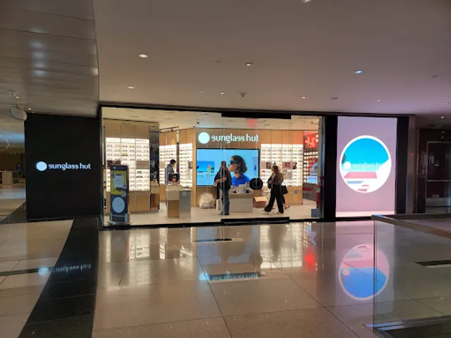 Sunglass Hut