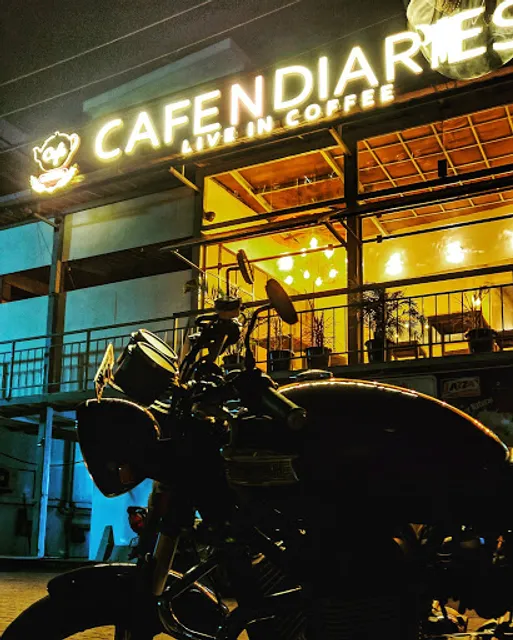 Cafe 'N' Diaries
