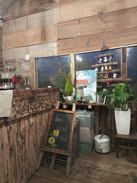 Tiệm cà phê Mị ơi