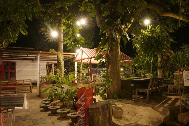 Regent Hill Side Villa & Resort @ Yercaud ( The world's HAPPIEST hotel - only for the nice people) - PURE NON-VEGETARIAN RESORT