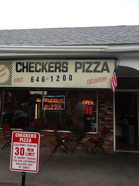 Checkers Pizza