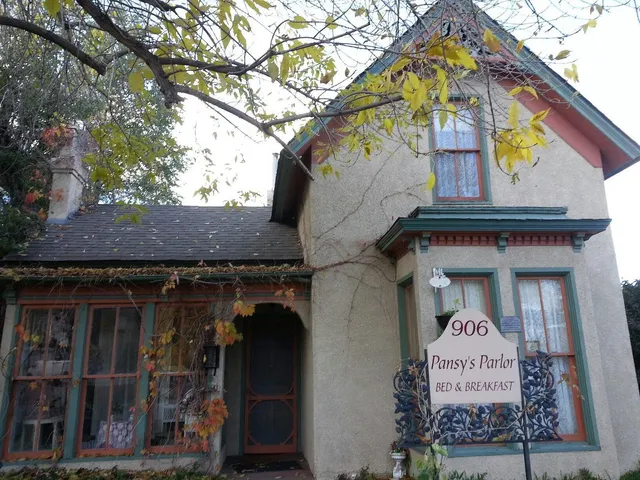 Pansy's Parlor Bed & Breakfast