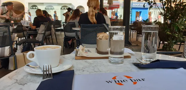 Oranž Bistro & Wine Bar