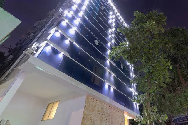 Capital O Hotel Golden Inn