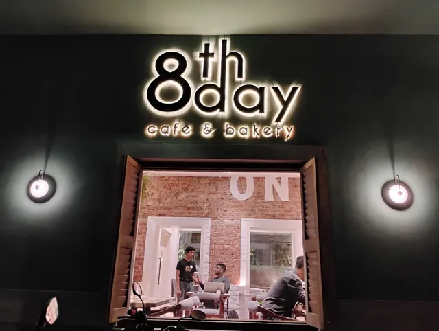 8th Day Cafe & Bakery