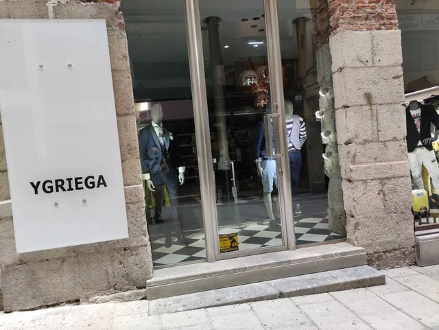 Y Griega Moda