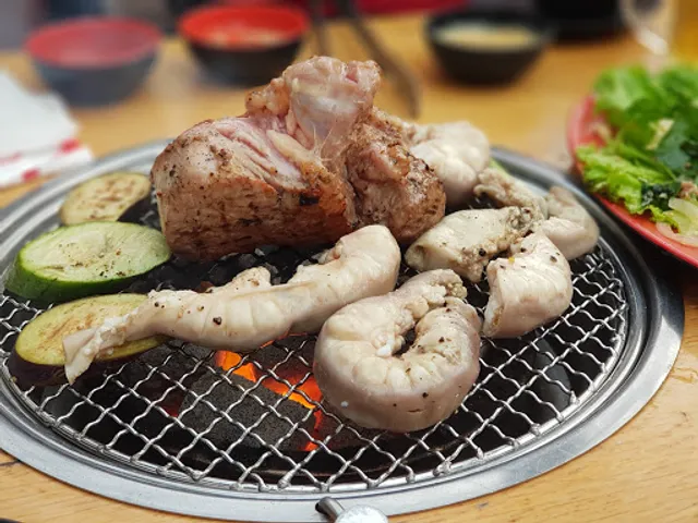 Nhân Phát Premium - 257 Trương Vĩnh Ký, P.Tân Thành, Q.Tân Phú