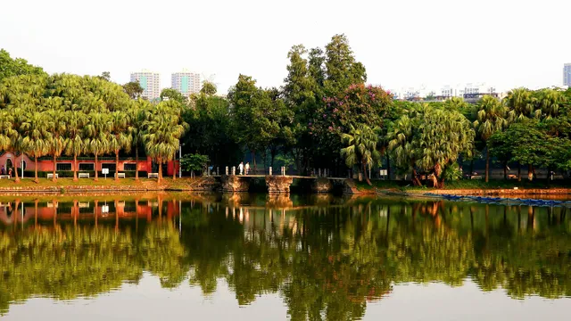 Yixianhu Park （East Gate 2）