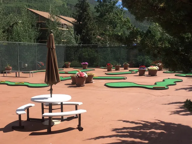 Sandstone Creek Club