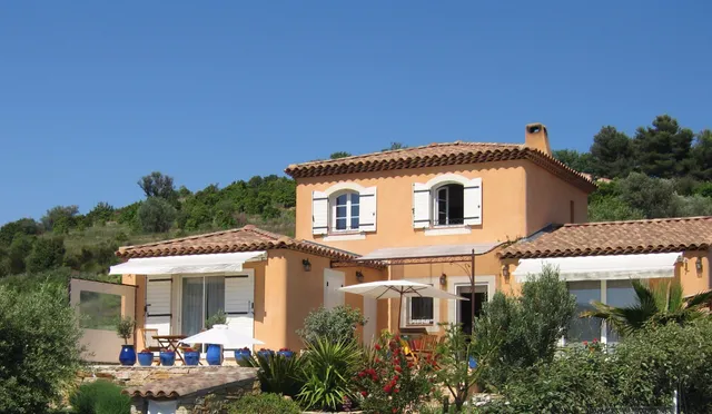 La Cigale Sous L'olivier